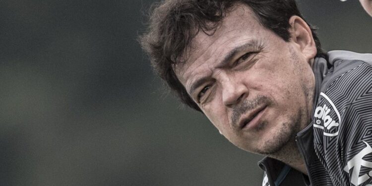 Vasco anuncia Fernando Diniz como novo técnico