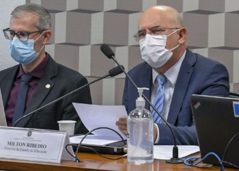 MEC estuda criação da primeira universidade federal digital do país