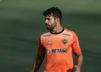 Sergipano Diego Costa, do Atlético-MG, é um dos alvos de operação da PF sobre site de apostas