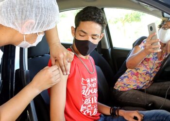 Aracaju vacinou mais 7.306 pessoas contra covid-19 nesta segunda-feira, 13