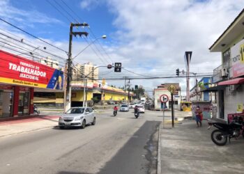 Nestor Sampaio: 16 lojas fecharam as portas desde mudança no trânsito
