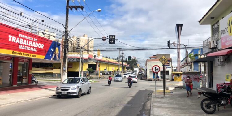 Nestor Sampaio: 16 lojas fecharam as portas desde mudança no trânsito