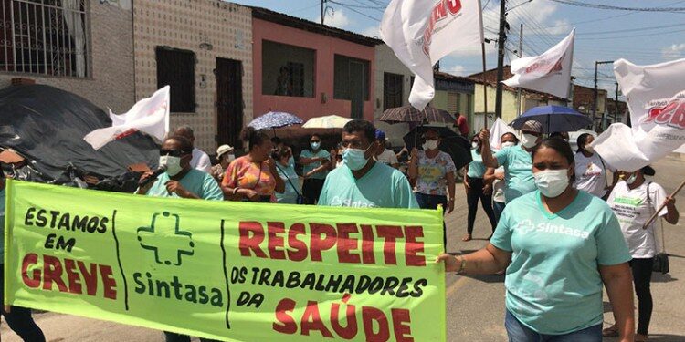 “Apitaço” nas ruas de Maruim marca sexto dia de greve dos trabalhadores da saúde