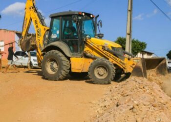 Prefeitura de Simão Dias executa obra do Sistema Simplificado de Água no Pov. Sítio Alto