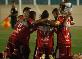 CRB vence o Confiança por 2 a 1 no Batistão e continua na lanterna com 13 pontos