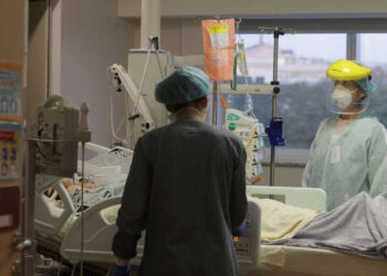 Brasil registra 882 mortes pela covid nas últimas 24 horas; total de vítimas ultrapassa 580 mil