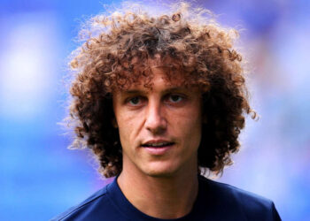 Empresário de David Luiz faz pedido ao Flamengo para avançar em negociação