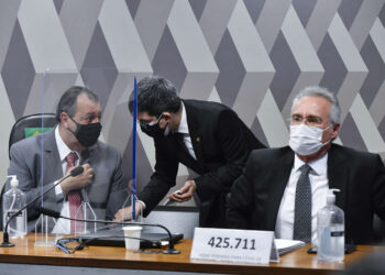 CPI quer propor aumento do poder dos partidos para denunciar presidente