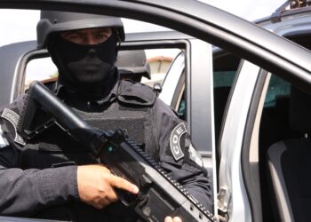 Homem que invadiu prefeitura e manteve mulher refém é preso por extorsão mediante sequestro