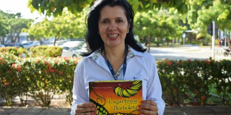 Escritora sergipana é destaque em coluna literária nacional