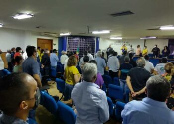 Movimentos sociais de direita se reúnem no CDL, em Aracaju, para discutir ato de 7 de Setembro