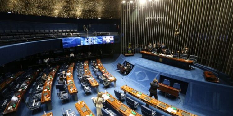 Senado aprova PEC da reforma eleitoral
