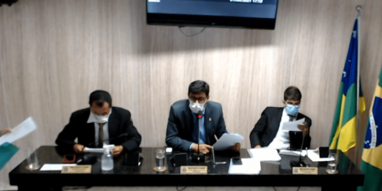 Lei de Saneamento Básico é debatida na Câmara de Umbaúba