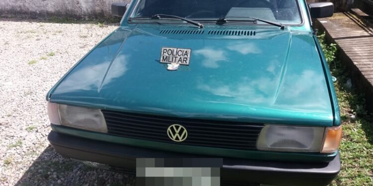 Polícia Militar recupera veículo com restrição na cidade de Riachuelo