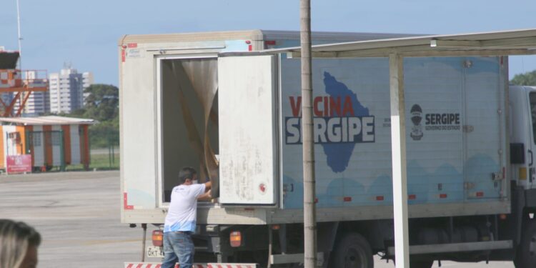 Sergipe espera receber mais vacinas para alcançar meta de 100% de vacinação com a primeira dose