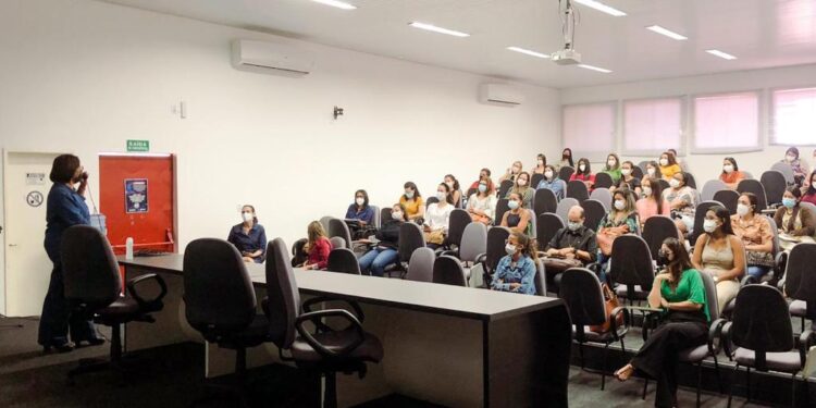 SES discute com municípios implantação de DIU ginecológico nas Unidades Básicas de Saúde