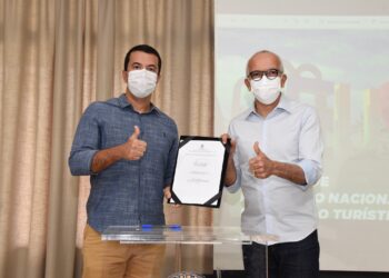 Prefeitura de Aracaju firma convênio com a ABIH/SE para investimento de R$1 milhão no turismo