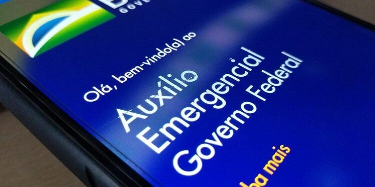 Trabalhadores nascidos em abril podem sacar auxílio emergencial