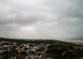 Tempo permanece nublado durante fim de semana e feriado prolongado