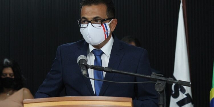 Prefeito de Itabaiana, Adailton Sousa pleiteia recursos em Brasília