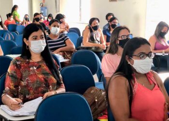 Prefeitura de Lagarto reúne gestores escolares para discutir o Projeto Aprova Brasil