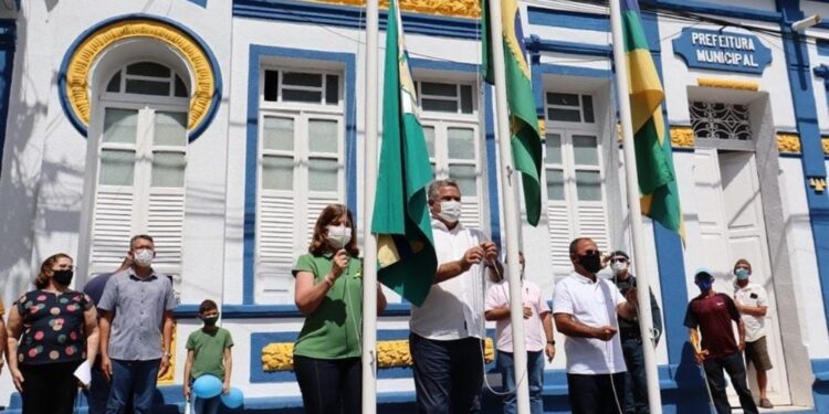 Semana da Pátria é comemorada em Itaporanga com ato cívico