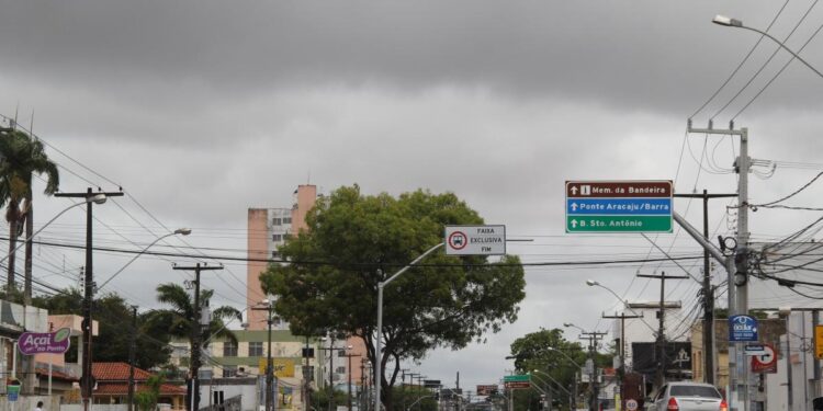 Defesa Civil alerta para possibilidade de chuva nas próximas 48h