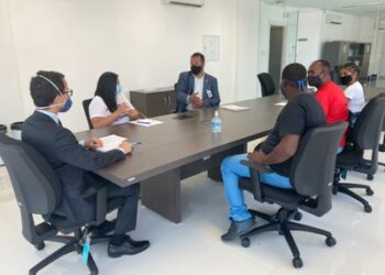 MPF recebe comissão de famílias mobilizadas por moradias populares na Área das Mangabeiras, em Aracaju