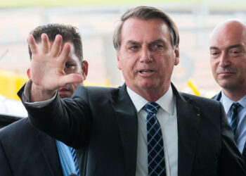 Bolsonaro critica apoiadores que o atacam por recuo: ‘Não lê a nota e reclama’