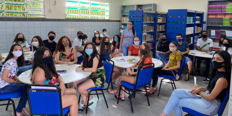 Gestão do Colégio Estadual João XXIII amplia participação de estudantes nas decisões escolares