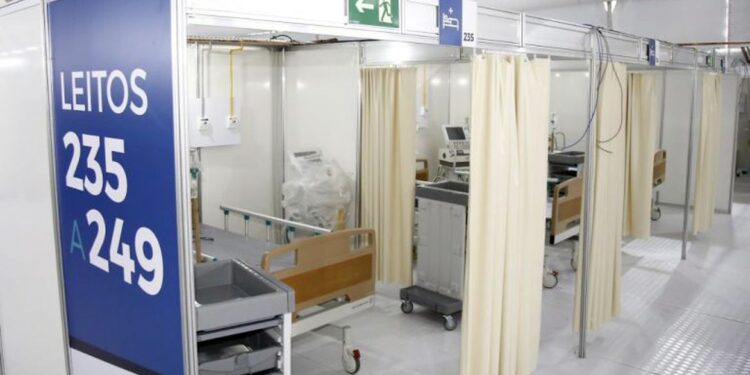 Covid-19: mortes recuam 30,4% e atingem menor média no ano