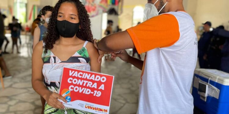 Laranjeiras já vacinou 500 pessoas entre 12 e 17 anos