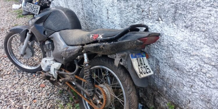 PM localiza veiculo abandonado em Riachuelo