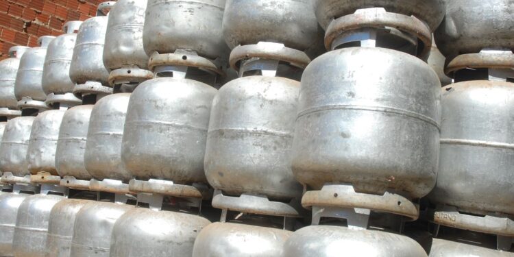 Câmara aprova auxílio Gás Social para famílias de baixa renda