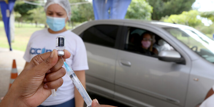 Aracaju avança na imunização contra covid e vacina mais 6.760 pessoas nesta quarta, 15