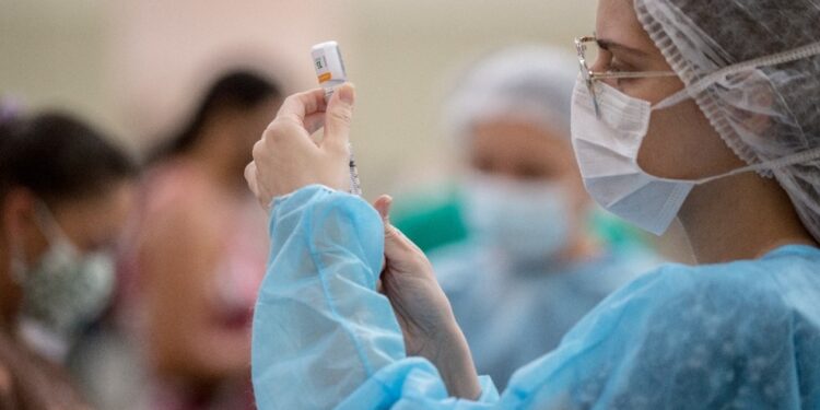 Aracaju vacinará adolescentes de 12 e 13 anos contra a covid-19