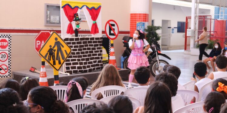 SMTT promove ações de conscientização nas escolas da cidade