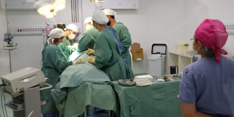 Mulheres são beneficiadas com mutirão de reconstrução mamária no Huse