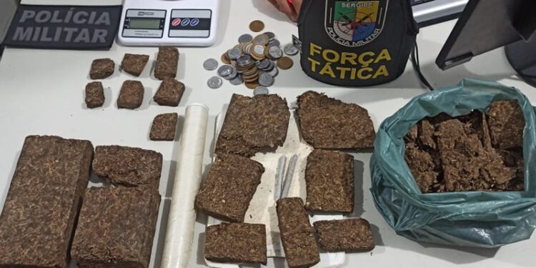 Polícia Militar prende traficante e apreende drogas no 17 de Março