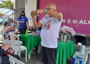 Programa IST/Aids orienta comunidade sobre uso de preservativo feminino e pré-natal