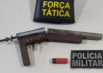 PM prende homem por posse ilegal de arma de fogo artesanal no Conjunto Padre Pedro