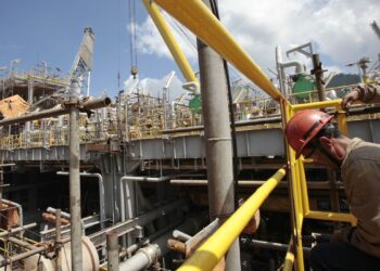 Produção de petróleo e gás no pré-sal é recorde em setembro