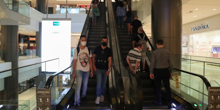 Brasil registra 468 mortes por covid-19 em 24 horas