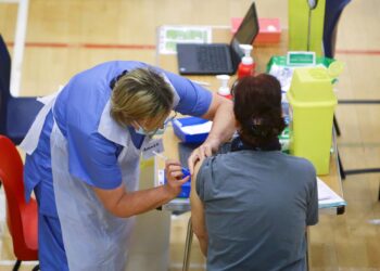 Boletim da Fiocruz mostra sucesso da vacinação contra a covid-19