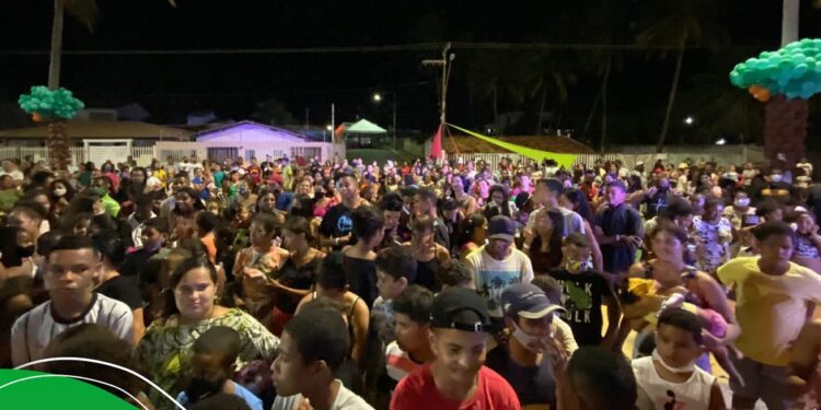 Mais de Mil crianças da sede participaram de comemoração do Dia das Crianças em Pirambu