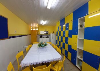 Emef Laonte Gama inaugura nova sala em homenagem ao Dia do Professor