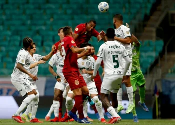 Palmeiras empata com o Bahia na Fonte Nova e estaciona na quarta colocação