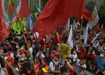 Atos anti-Bolsonaro puxados pela esquerda têm adesões tímidas e nova ausência de Lula