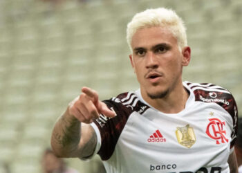 Cirurgia de Pedro é bem sucedida e jogador busca recuperação a tempo de disputar a final da Libertadores