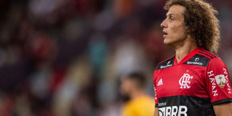 Zagueiro volta a treinar com bola e pode reforçar Flamengo em “decisão” do Campeonato Brasileiro